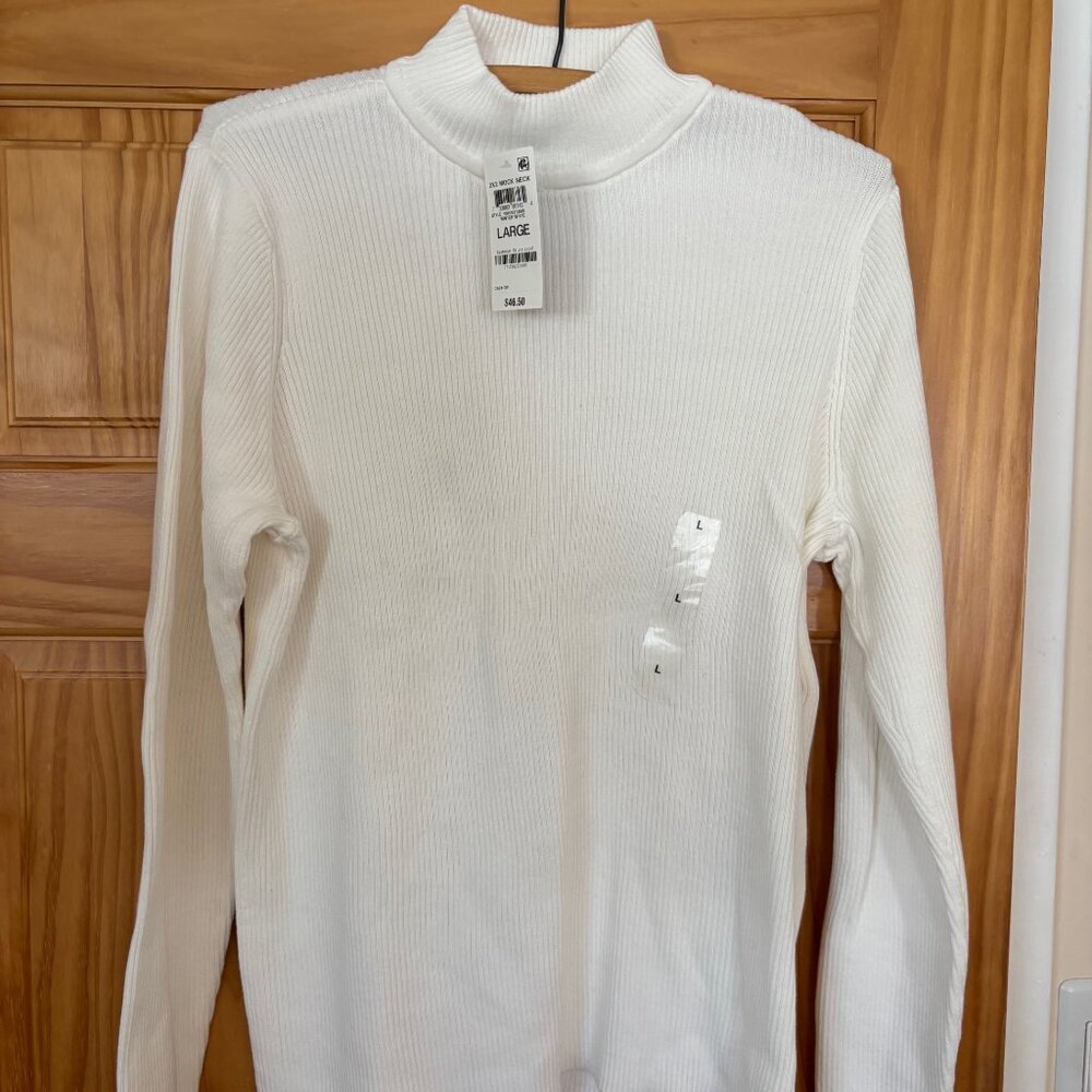 Karen Scott cream colored mock-neck long sleeved shirt, Size Large